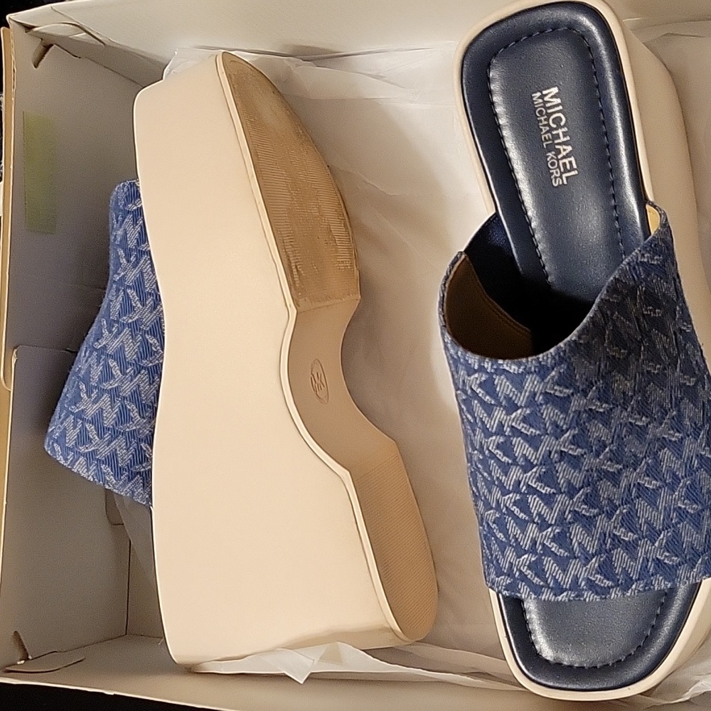 Shoes - Picture 2 of 12